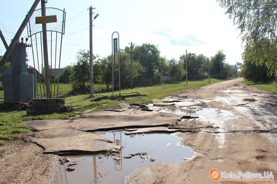 Змиті паводком дороги у Чорнухинському районі хочуть ремонтувати коштом держбюджету