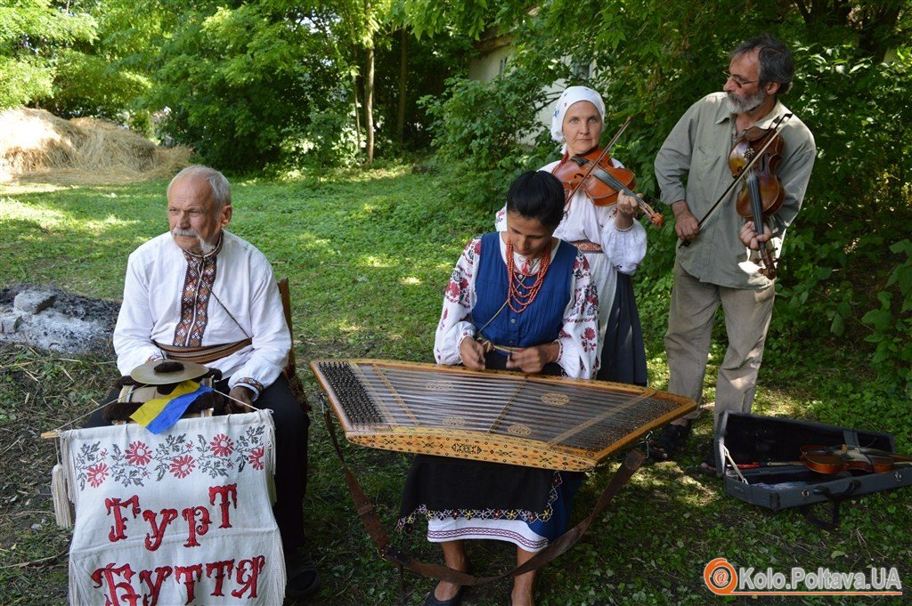 Світ кобзарської імпровізації у Крячківці відбувся другий фестиваль Древо роду кобзарського 