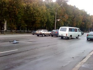 Фото: У Полтаві біля 4-ї лікарні зіткнулись 4 автомобілі