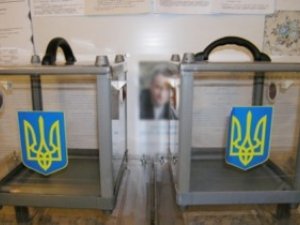 Фото: В десятку списків міськрад можна потрапити за 3 тисячі доларів