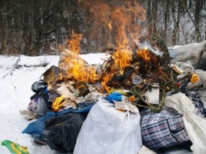 Фото: Полтавські міліціонери «накрили» у місті три наркопритони