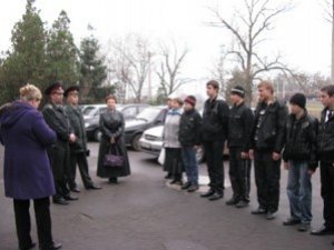 Фото: Школярів вивозили в Полтавську колонію, аби лякати