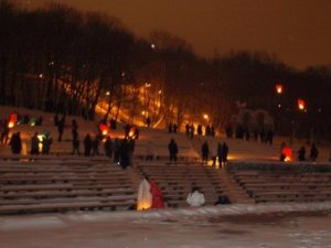 Фото: У Полтаві знову запускатимуть ліхтарики на Співочому полі