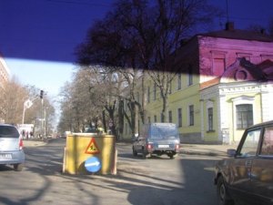 Фото: На перехресті Козака і Монастирської у Полтаві розрили дорогу