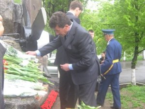 Фото: Полтавські школярі та ветерани вшанували пам'ять учасників операції Френтік