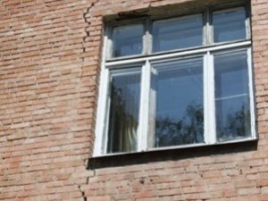 Фото: У Полтаві руйнується школа: відділ освіти говорить, що все під контролем