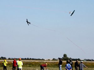 Фото: Сьогодні полтавський аеродром знову заполонили літаки