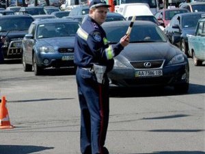 Фото: Учорашній понеділок дав інспекторам ДАІ розслабитись