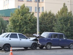 Фото: Подробиці ДТП у Полтаві по Маршала Бірюзова, де постраждала людина