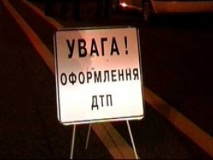 Фото: ДТП у Полтаві: легковик зіткнувся з автобусом