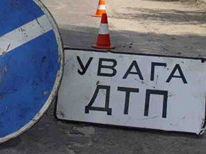 Фото: У Полтаві водій вантажівки збив бабусю у дворі будинку і втік