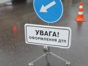 Фото: У Полтаві розшукують авто, яке збило бабусю на пішохідному переході