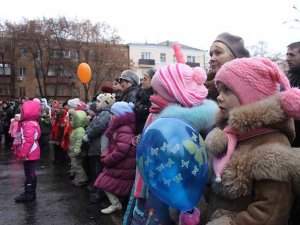 Фото: Центральну ялинку у Полтаві не палили – відправили у відпустку