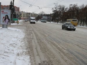 Фото: Полтаву почали чистити від снігу