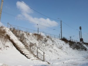 Фото: У  Полтаві небезпечно підніматися на міст