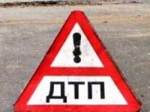 Фото: Полтавець з’їхав у кювет, а потім урізався у стовп