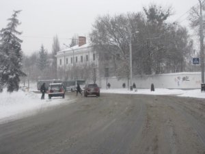 Фото: Дороги у Полтаві засипало снігом