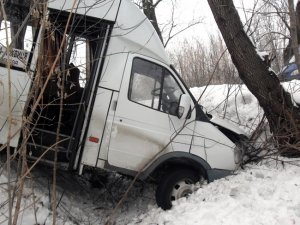 Фото: На Полтавщині маршрутка потрапила в ДТП: серед постраждалих є полтавка