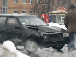 Фото: У Полтаві на Маршала Бірюзова знову ДТП (фото)