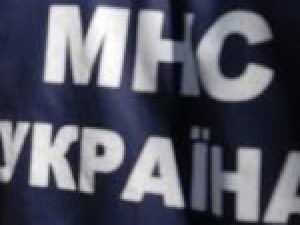 Полтавські рятувальники допомагали міліціонерам визволяти 80-річного чоловіка