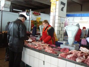 Фото: До Великодня кілька тижнів: ціни на продукти у Полтаві поки що не «кусаються»