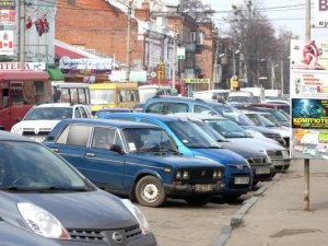 Фото: Полтавці можуть взагалі не платити за парковки