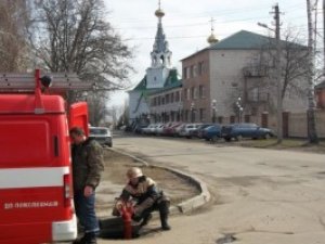 Полтавські рятувальники тренуються гасити пожежі у церквах