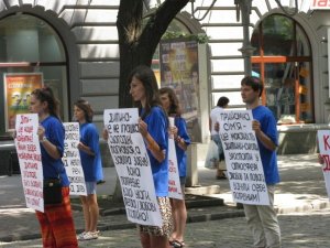 Полтавців попросили усиновляти дітей