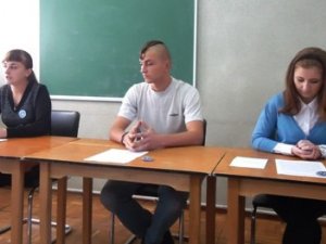 Фото: У Полтаві соціомобом заохочуватимуть молодь піти проголосувати на виборах