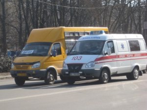 У Полтаві водії  не пропускали карету швидкої та рятувальників (фото)