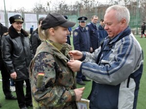 Фото: Міліція Полтави стріляє найвлучніше в області