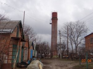 У селі під Полтавою падає водонапірна башта (фото)