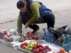 Фото: Полтавська міліція візьметься за стихійних торговців на Центральному ринку