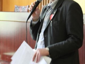 Фото: Жителі вулиці Паризької Комуни в Полтаві виступили проти її перейменування на Героїв Крут (фото)