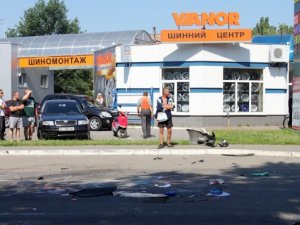 У Полтаві – ДТП: від авто не залишилось майже нічого(+карта)