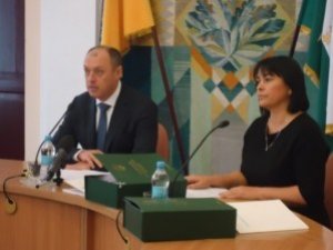 Поки міліція охороняла міськраду, депутати годину вирішували долю Полтави (+фото)