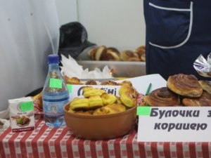 Фото: Бійка нардепів у ВР, фестиваль шведської культури, джип у розшуку: новини у Полтаві рік тому