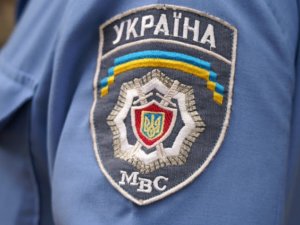 У Пирятині міліціонери вилучили у чоловіка саморобний пристрій для вживання наркотиків