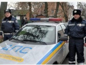 Фото: У Полтаві боксер відібрав легковика в таксиста й тікав, але його наздогнали