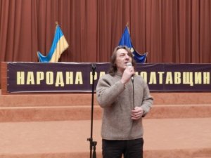 Фото: Недільне віче у Полтаві: нардепи говорили про Булатова та відповідали на питання людей (фото)