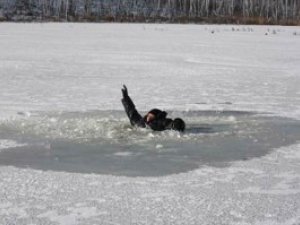 Фото: На Полтавщині чоловік провалився під кригу та потонув