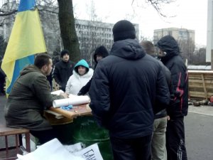 Фото: Полтавська ОДА в барикадах: утворили загони з міліціонерів та представників самооборони