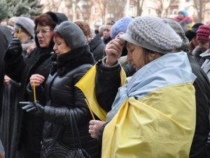 Фото: Пам’ять загиблих на Майдані вшанували у Полтаві (фото)