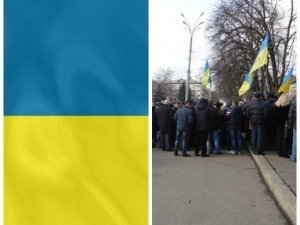 Фото: 2 березня, 12.00 – полтавців закликають прийти на віче