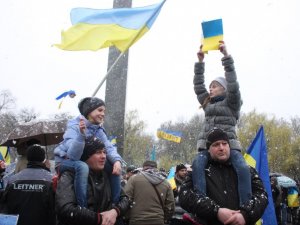 Фотоогляд полтавського мітингу, на який актив федералістів так і не явився