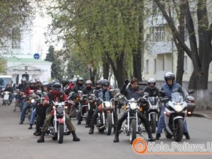 Фото: У Полтаві відкриють мотосезон: як надати першу допомогу байкеру