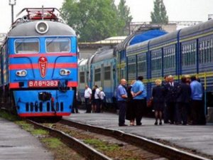 Фото: У Полтаві біженцям зі Сходу потрібні дитячі візки та їжа