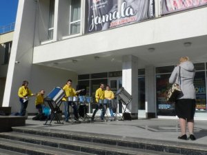 Фото: Полтавським освітянам вручили квартири, подарунки та гроші (фото)