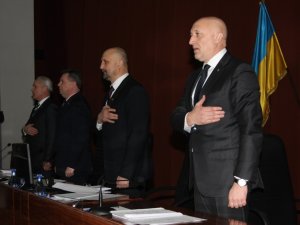 На сесії Полтавської облради знову головував Ворона і вперше був присутній новий губернатор