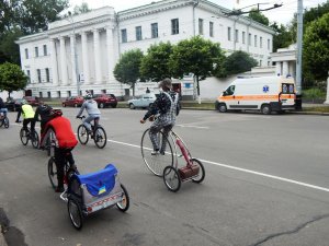 Фото: У Полтаві пройшов наймасштабніший «Велодень» (фото)